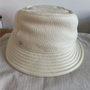Authentic Hermès Calvi Bucket Hat - Blanc Cassé Cerf Lourd Leather (Deerskin)